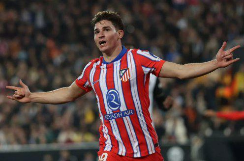 星空体育登录入口-英媒：切尔西对阿尔瓦雷斯有意